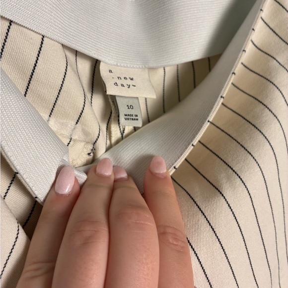 a new day Skinny Stretch Ankle High Rise - Picture 2 of 5